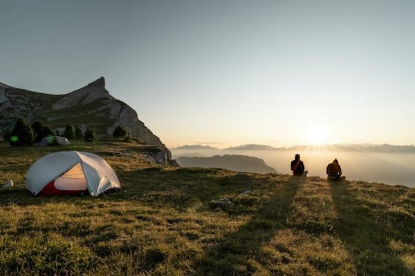 Les secrets d'un camping réussi en montagne en Savoie : Guide ultime pour les aventuriers